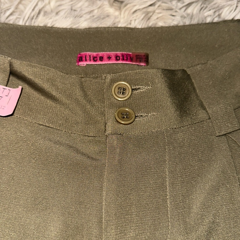 Alice + Olivia silk army green shorts size 4